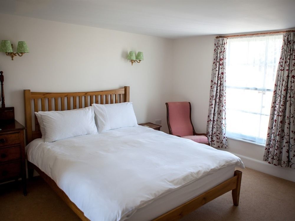 The Horse & Cart Hotel Peasmarsh Exterior photo