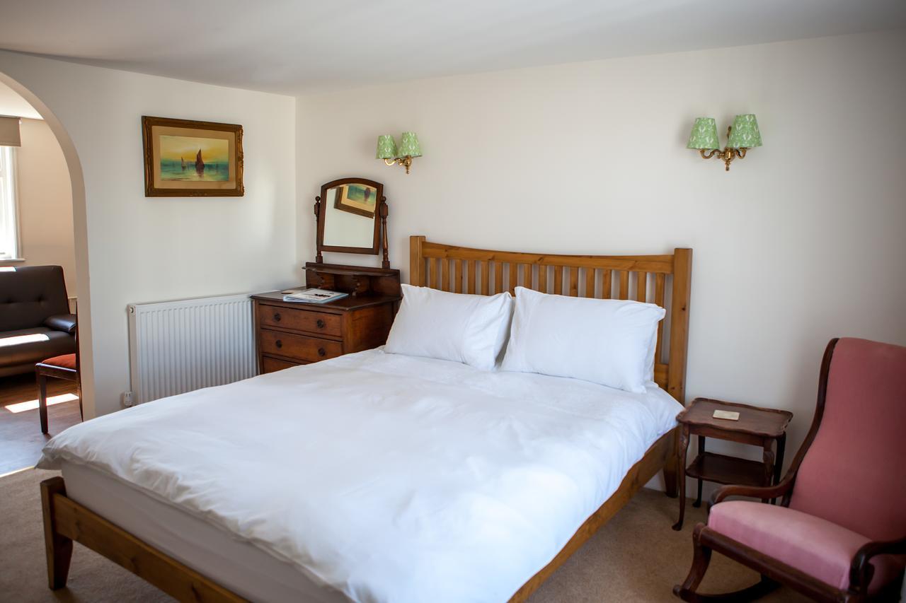 The Horse & Cart Hotel Peasmarsh Exterior photo