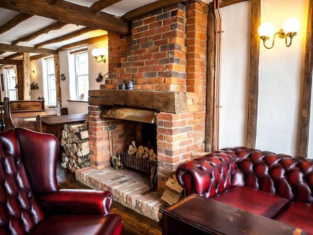 The Horse & Cart Hotel Peasmarsh Exterior photo