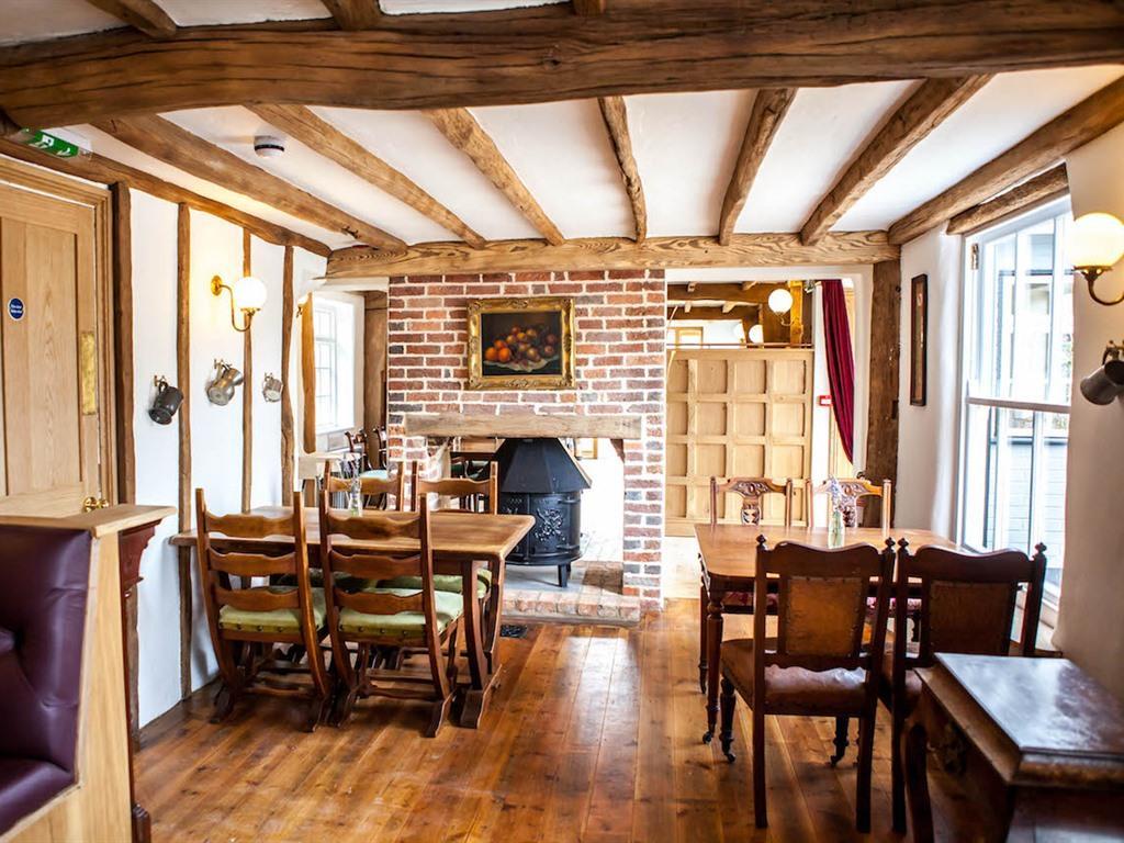 The Horse & Cart Hotel Peasmarsh Exterior photo