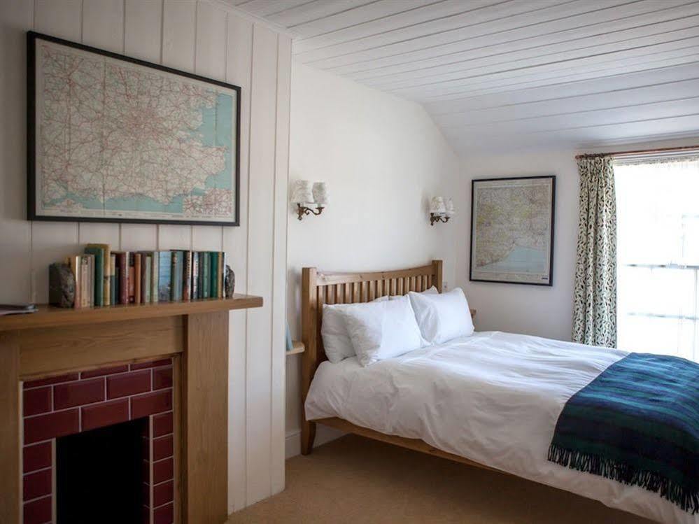 The Horse & Cart Hotel Peasmarsh Exterior photo